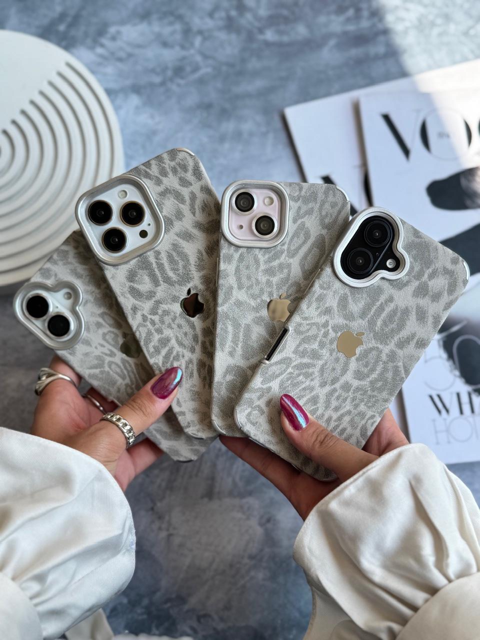 جراب Flex Luxe Leopards بملمس الجلد لهاتف آيفون